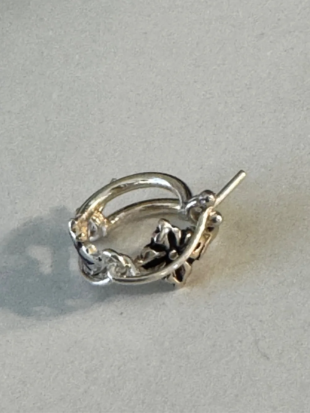 Silver hoop earring - Picture 3 of 6
